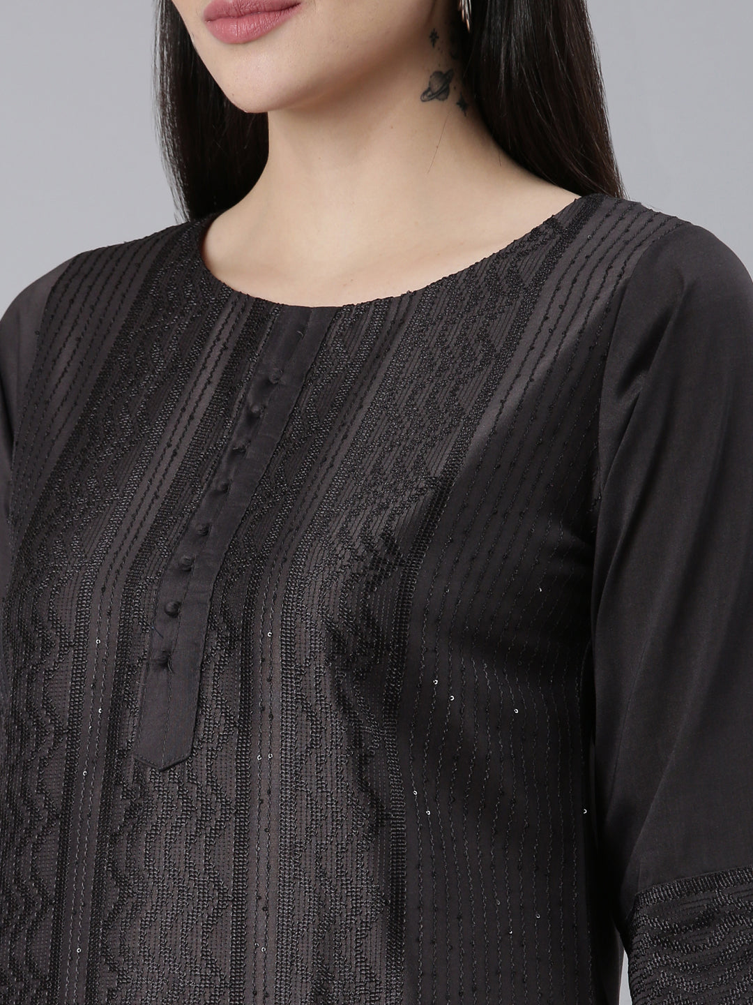 Neeru's Grey Regular Straight Woven Design Kurtas