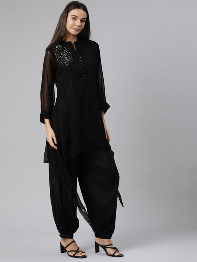 Neeru's Black Regular High-Low Solid Kurta And Salwar