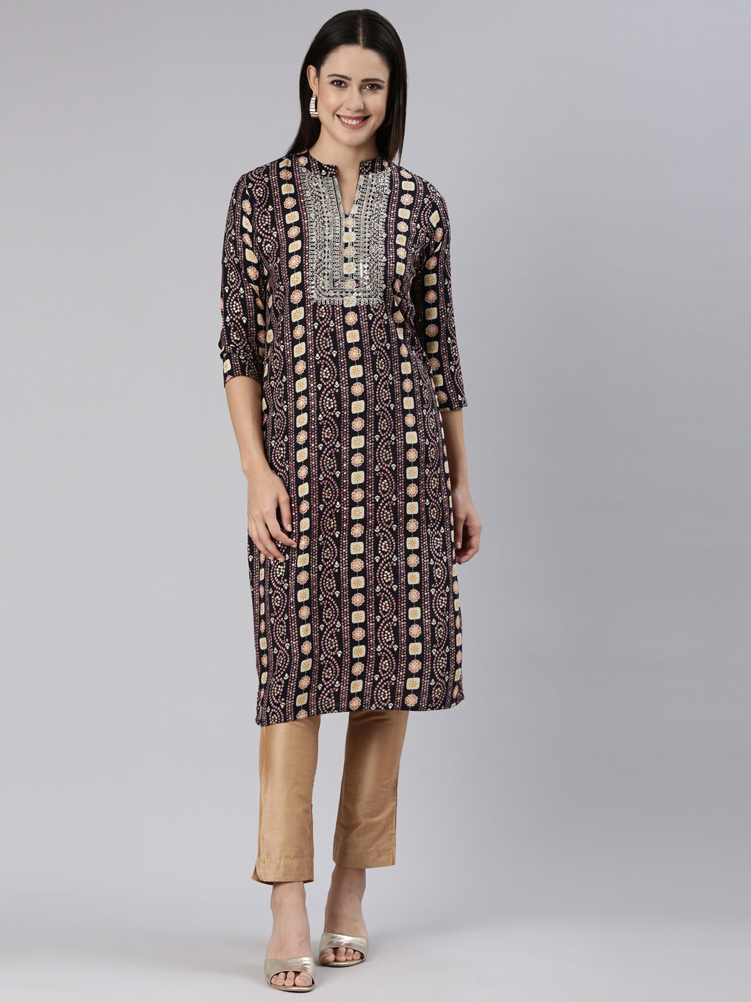 Neeru's Black Regular Straight Paisley Kurtas