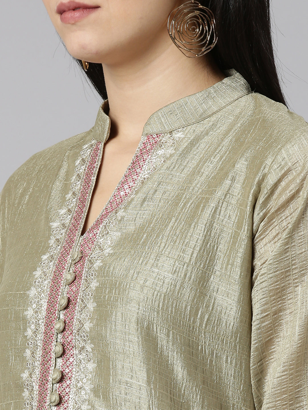 Neeru's Green Regular Straight Solid Kurta And Trousers