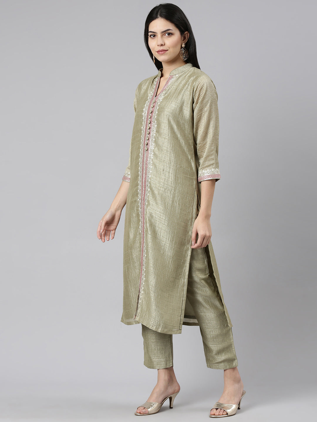 Neeru's Green Regular Straight Solid Kurta And Trousers