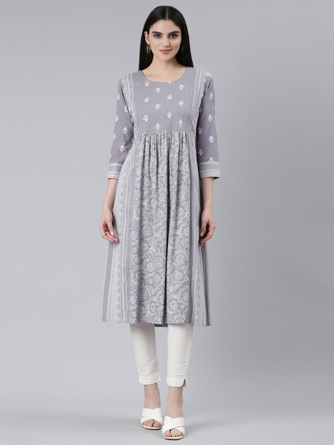 Neeru's Grey Regular Straight Printed Kurtas