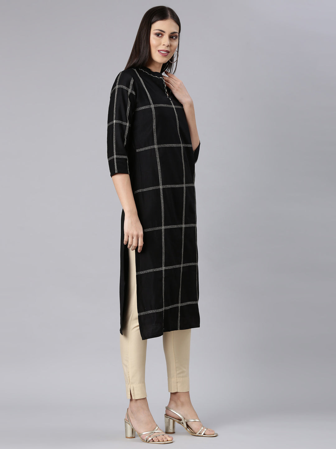 Neerus Black Straight Casual Solid Straight Kurtas