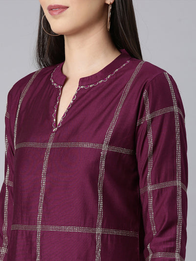 Neerus Maroon Straight Casual Solid Straight Kurtas