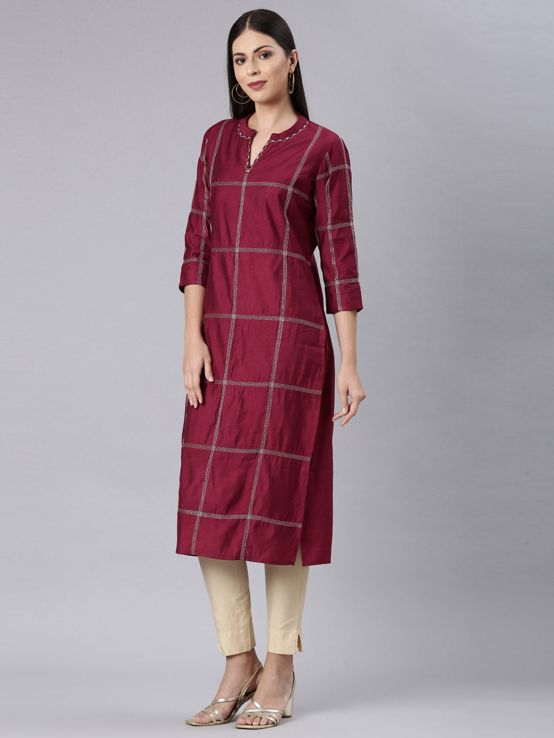 Neerus Maroon Straight Casual Solid Straight Kurtas