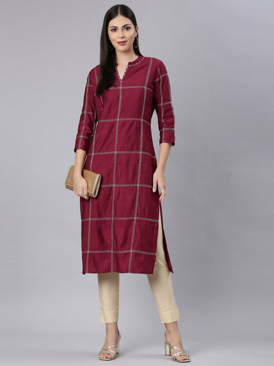 Neerus Maroon Straight Casual Solid Straight Kurtas