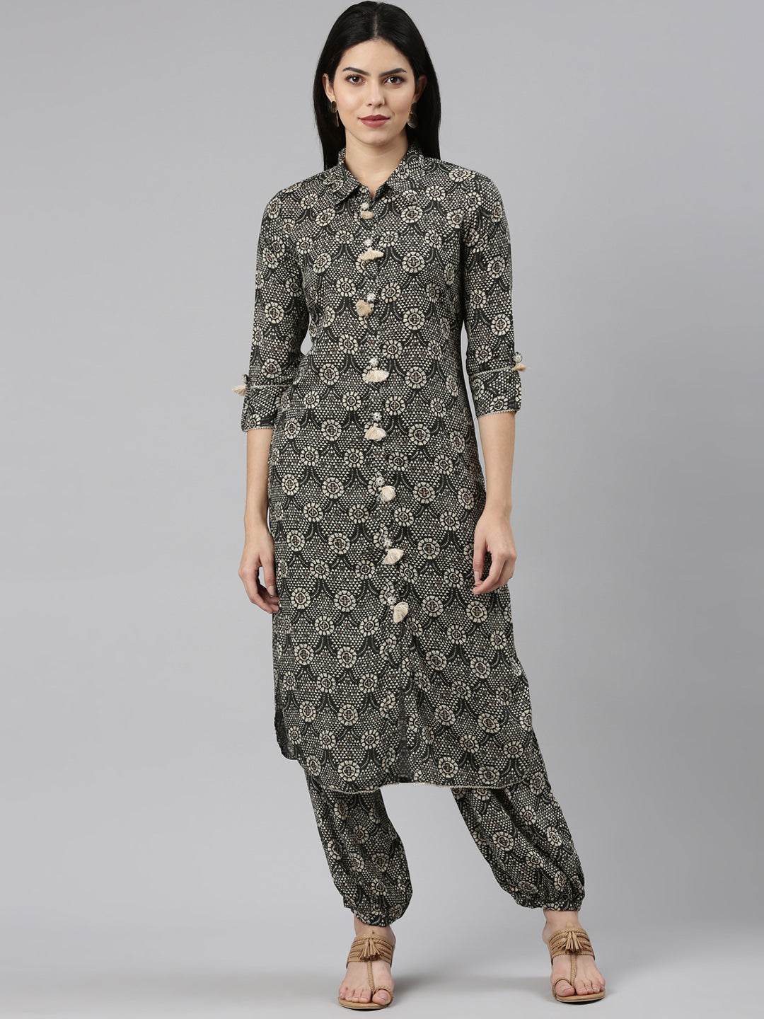 Neeru's Grey Regular Straight Printed Kurta And Salwar