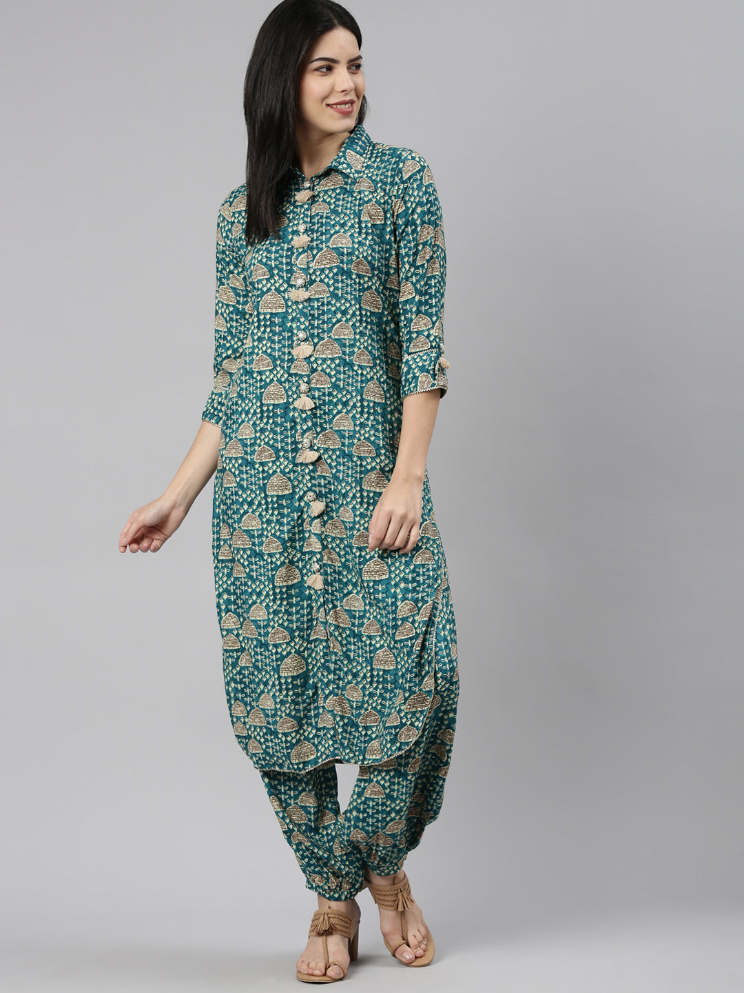 Neeru's Green Regular Straight Printed Kurta And Salwar