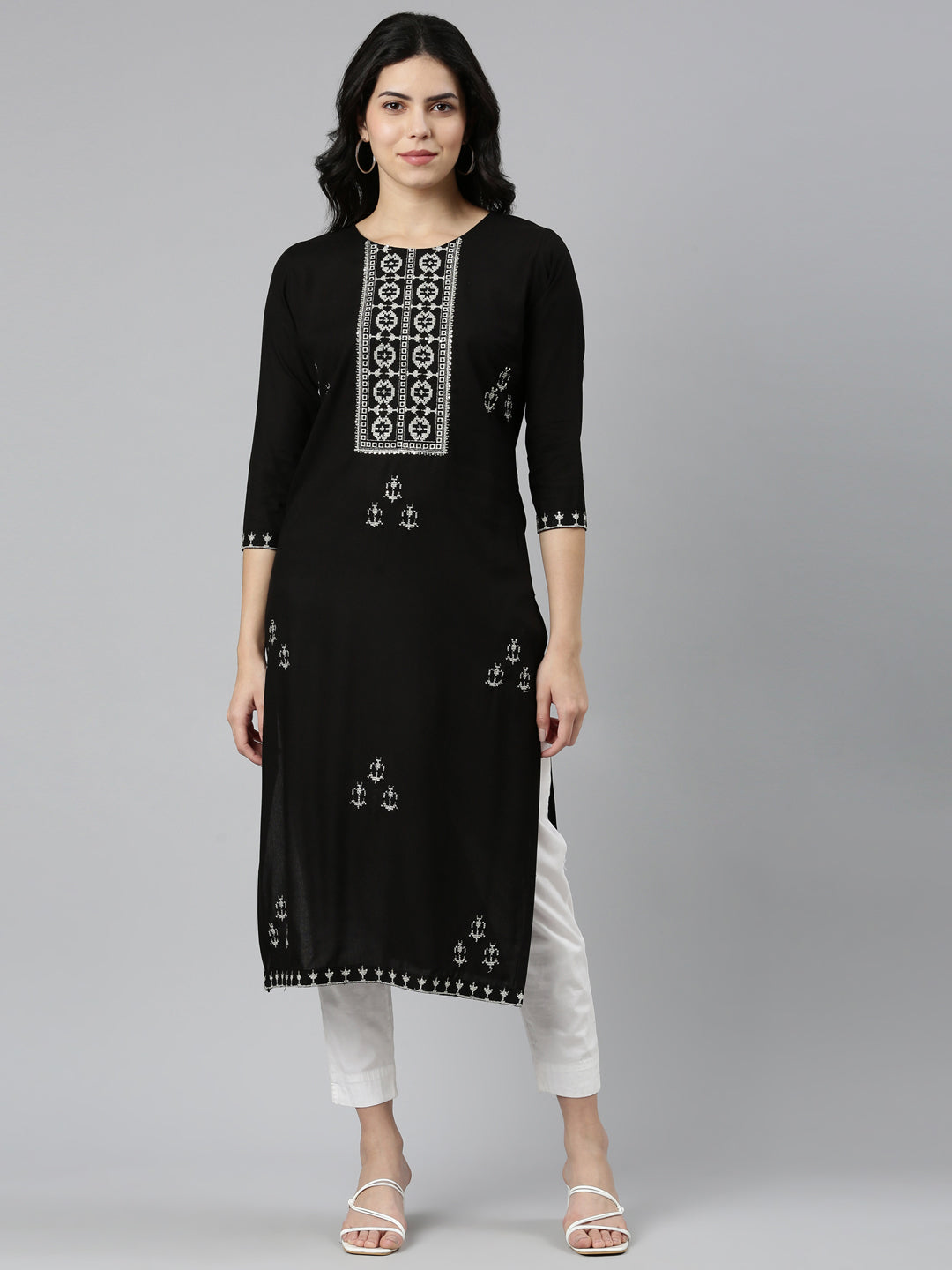 Neeru's Black Regular Straight Embroidered Kurtas