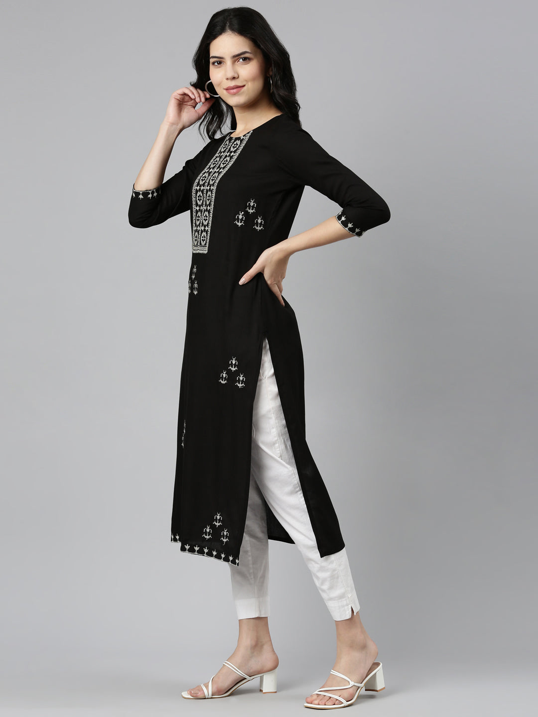 Neeru's Black Regular Straight Embroidered Kurtas