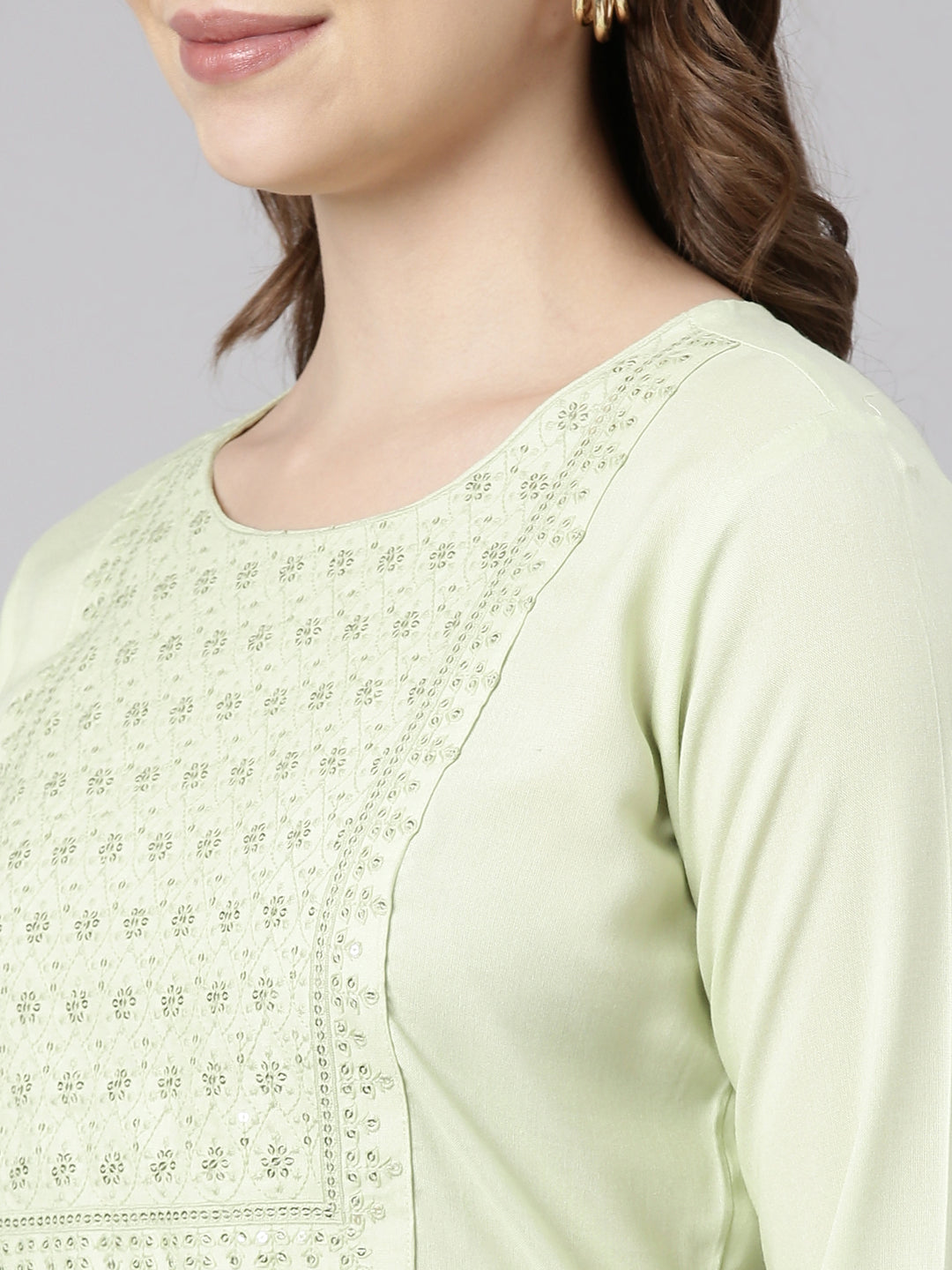 Neerus Green Regular Straight Solid Kurtas