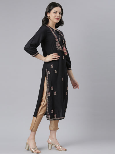 Neeru's Black Regular Straight Floral Kurtas