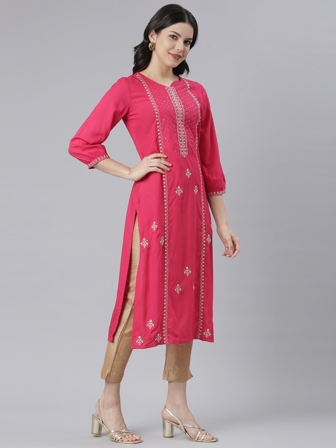 Neeru's Pink Regular Straight Floral Kurtas