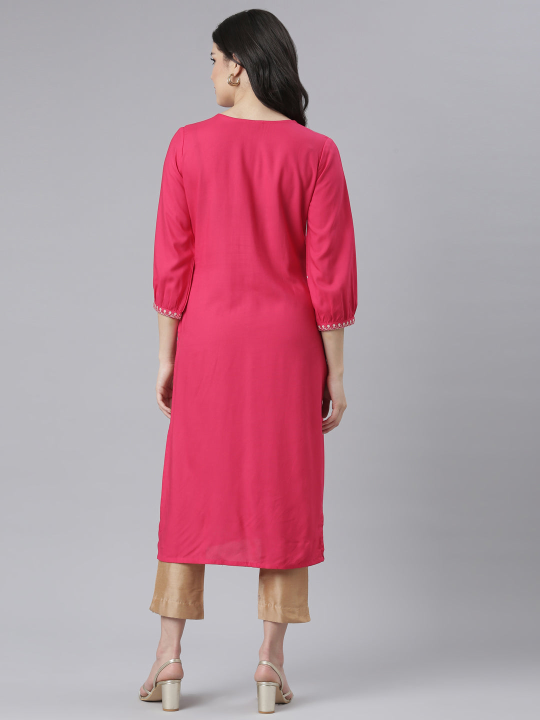 Neeru's Pink Regular Straight Floral Kurtas