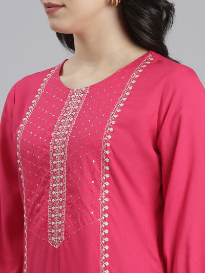 Neeru's Pink Regular Straight Floral Kurtas