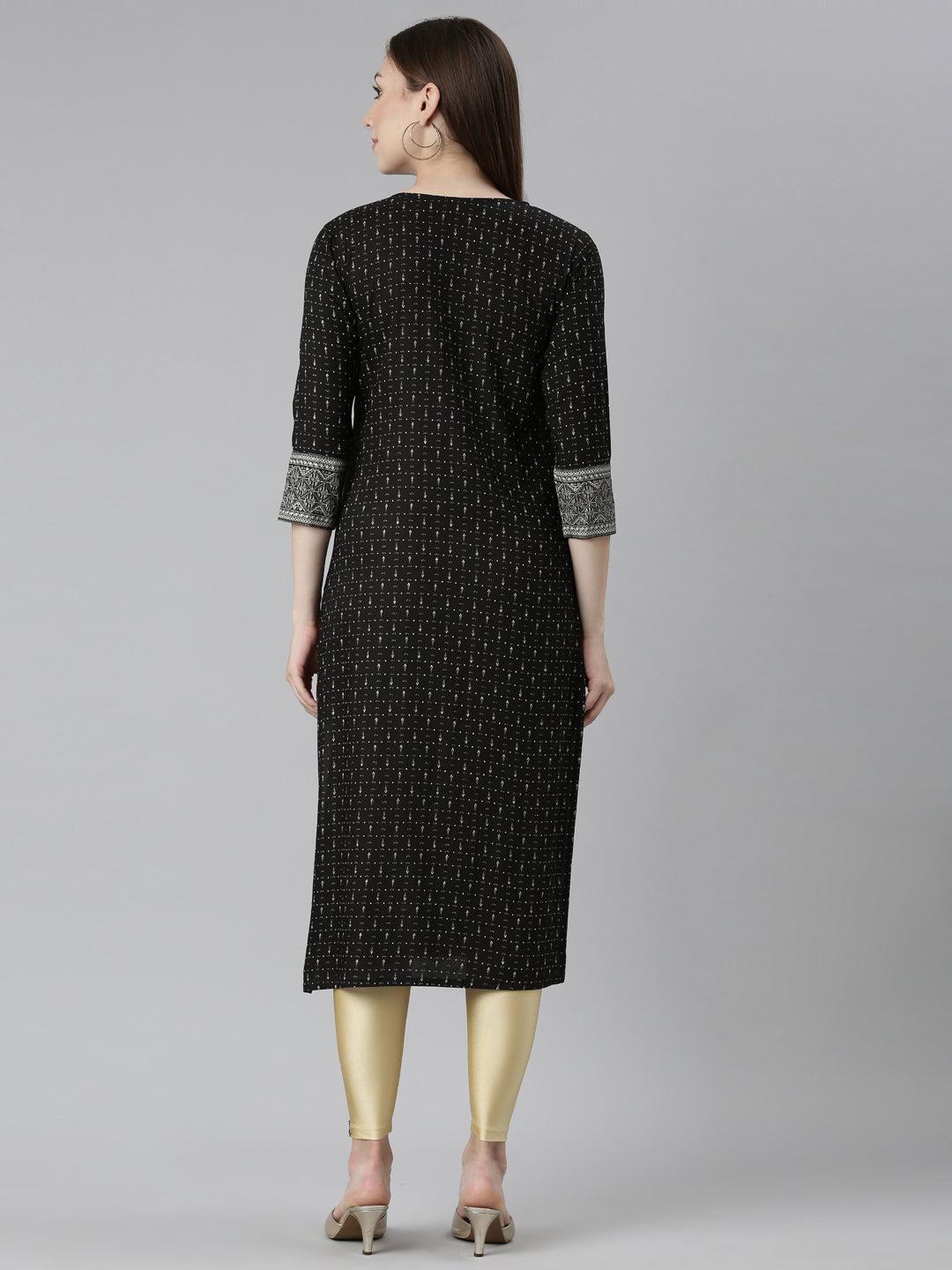 Neeru's Black Regular Straight Bandhani Kurtas