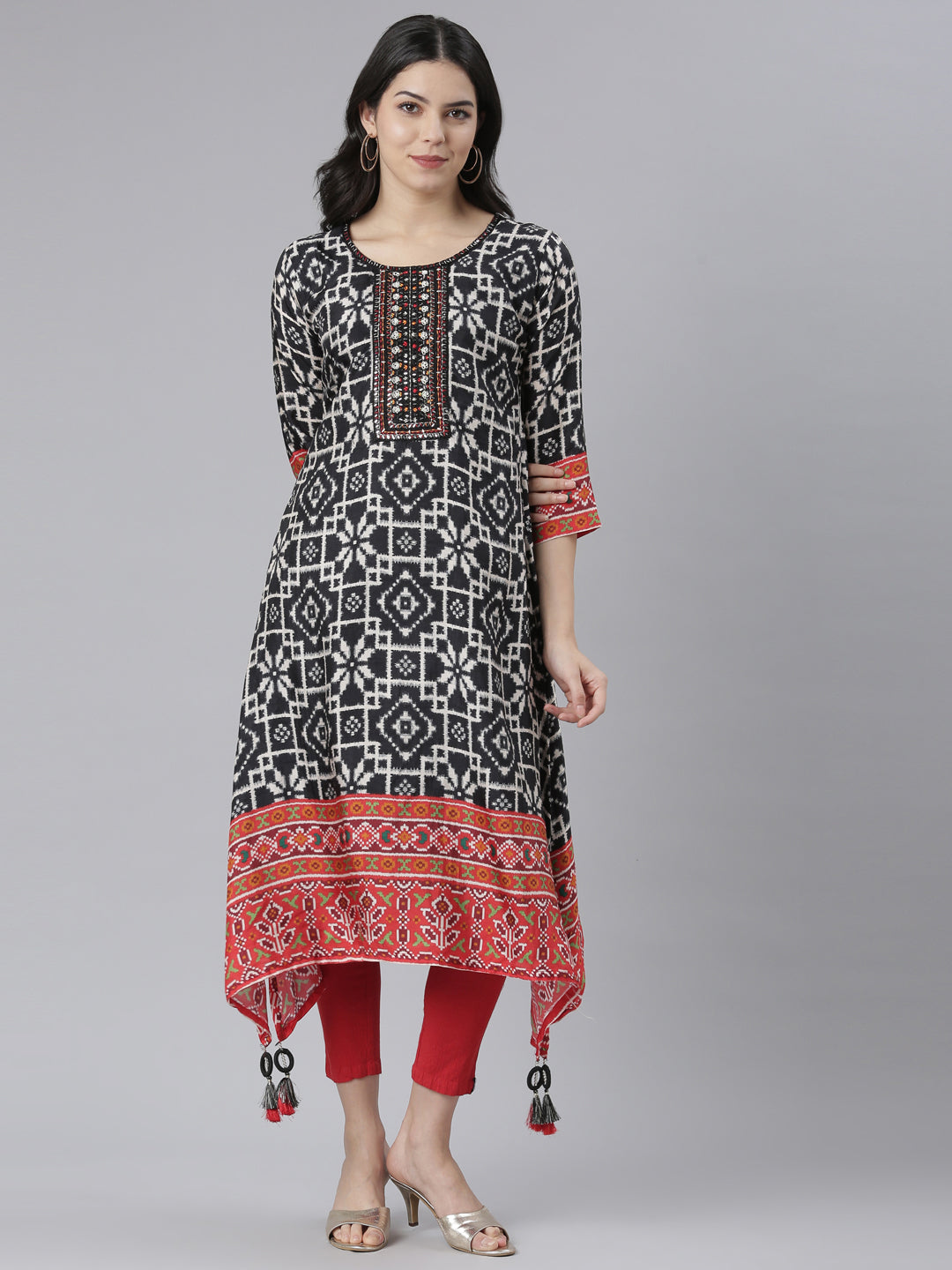 Neeru's Black Regular High-Low Kurtas