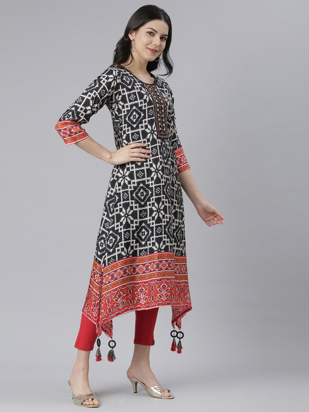 Neeru's Black Regular High-Low Kurtas