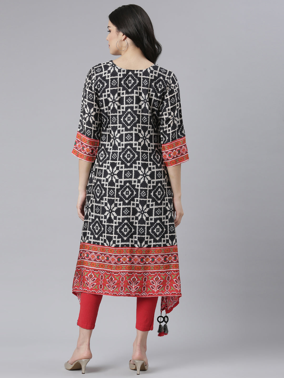 Neeru's Black Regular High-Low Kurtas