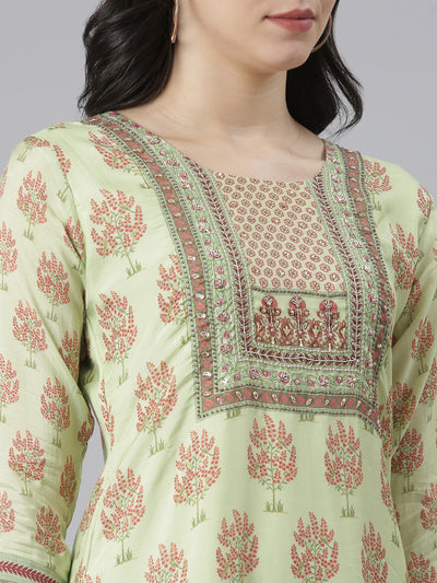 Neeru's Green Regular High-Low Kurtas