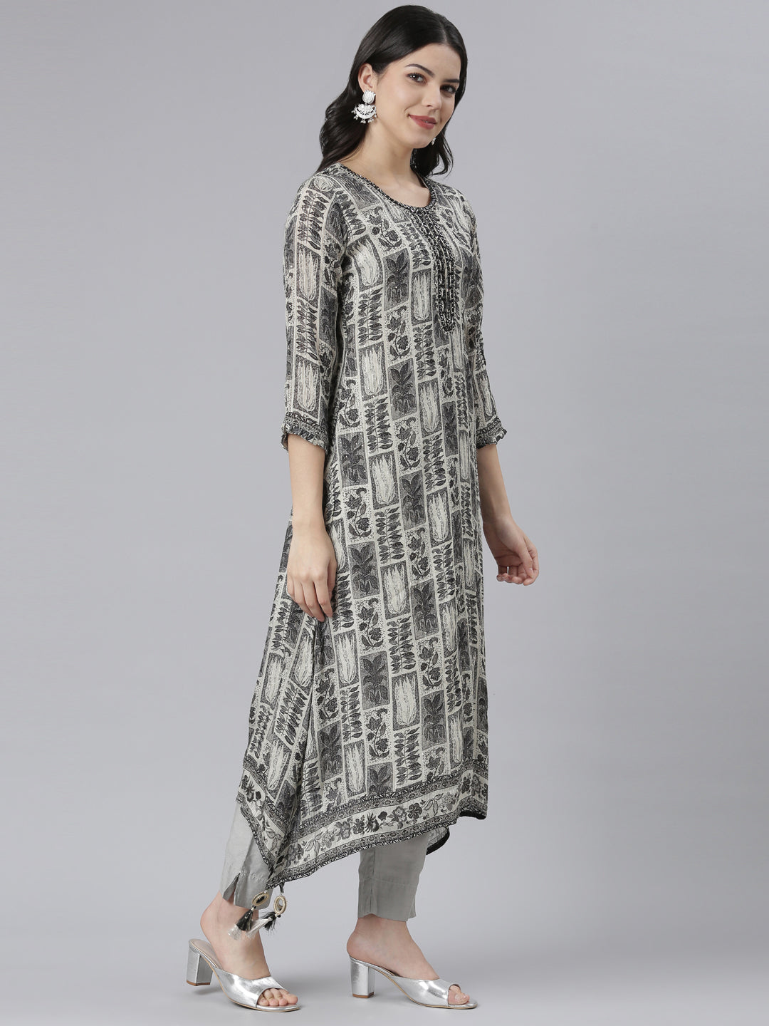 Neeru's Black Regular A-Line Tribal Kurtas