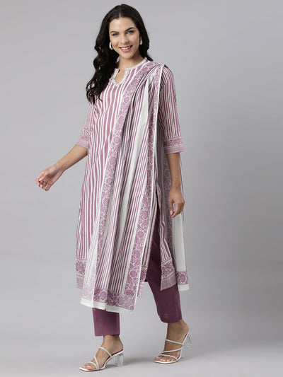 Neerus Lavender Panelled Straight Printed Kurta And Trousers With Dupatta