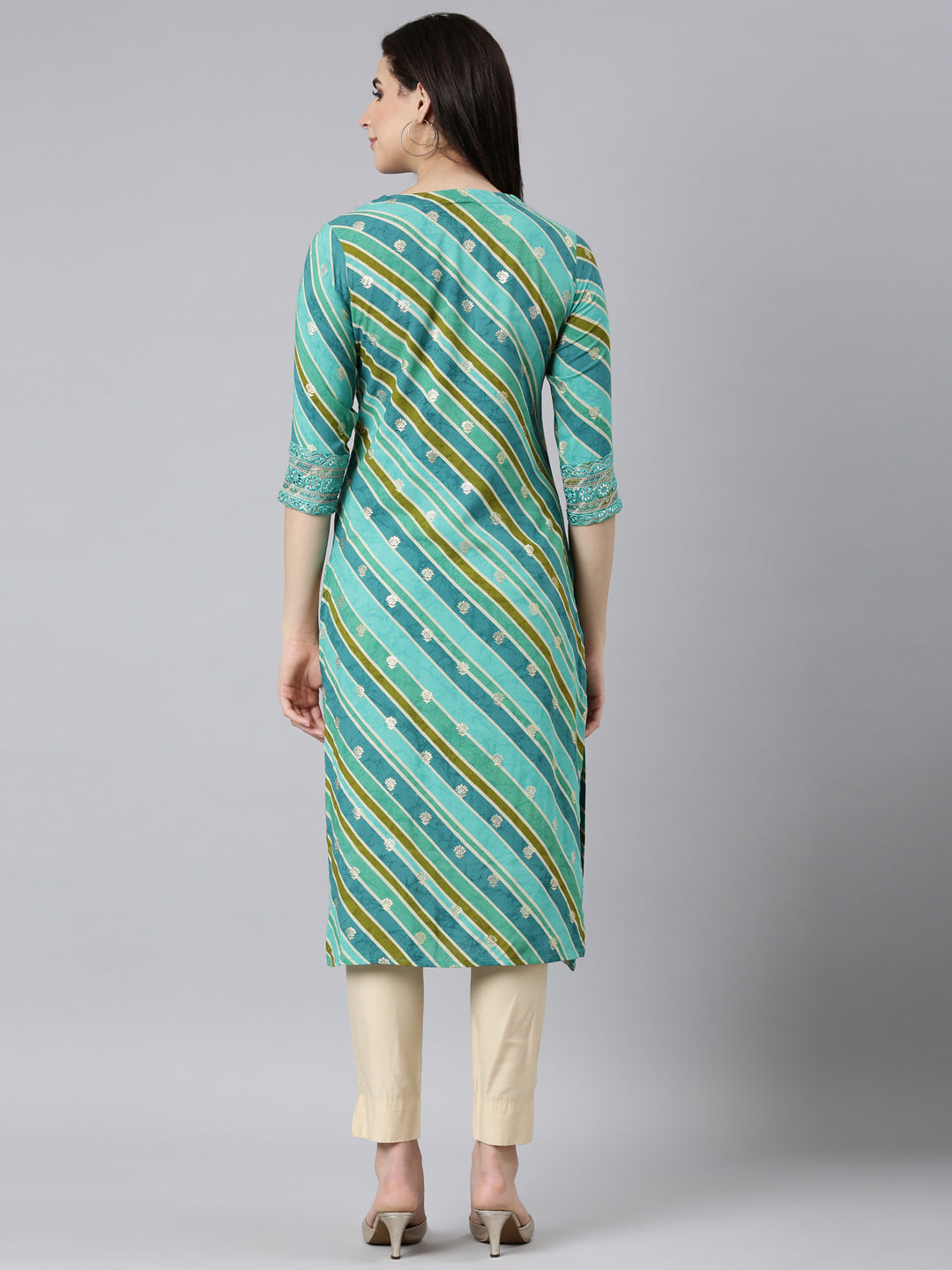 Neerus Green Regular Straight Striped Kurtas