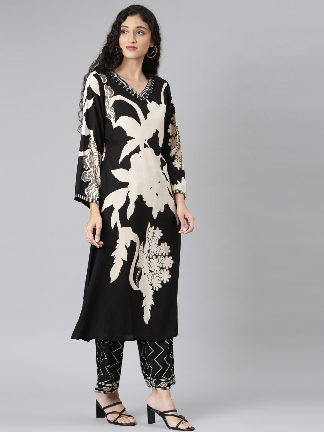 Neerus Black Straight Casual Floral Kurta and Plazzo