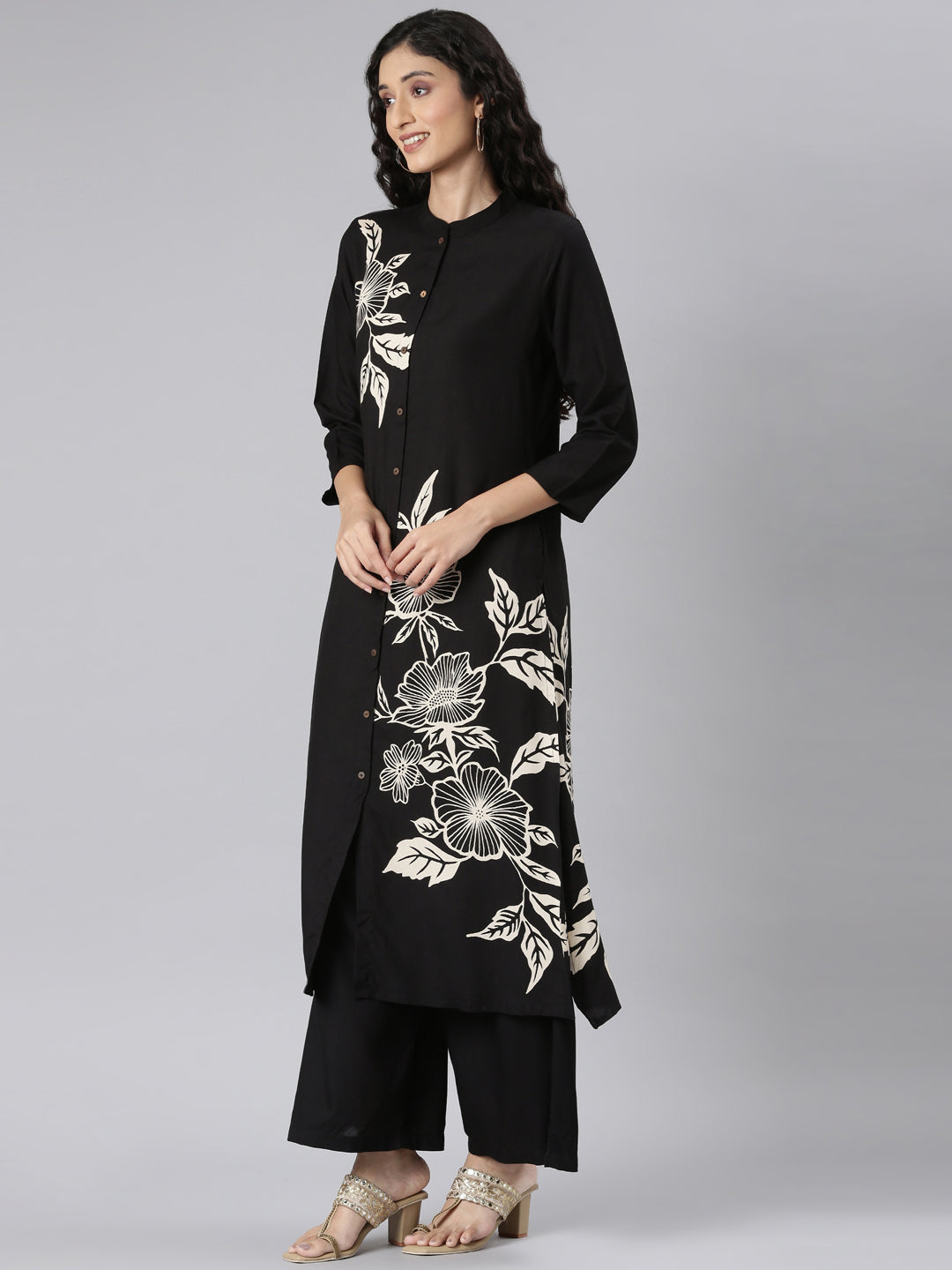 Neerus Black Straight Casual Floral Kurta and Plazzo