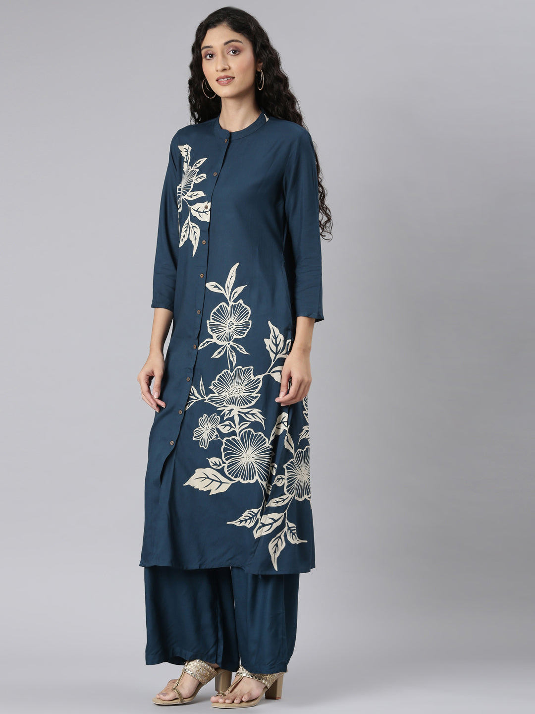 Neerus Green Straight Casual Floral Kurta and Plazzo