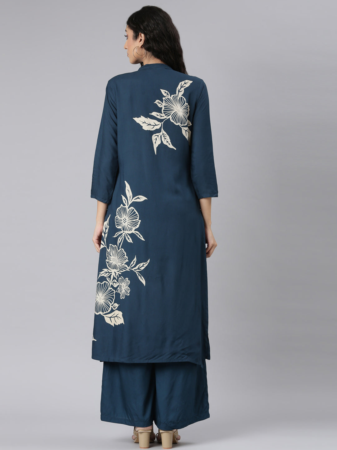 Neerus Green Straight Casual Floral Kurta and Plazzo