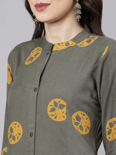 Neerus Green Casual  Straight Kurta and Trousers