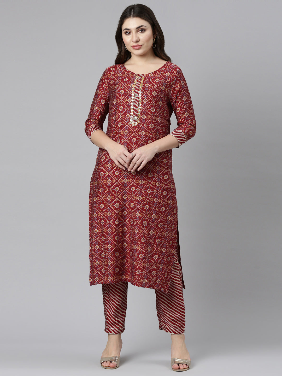 Neeru's Maroon Regular Straight Printed Kurta And Trousers