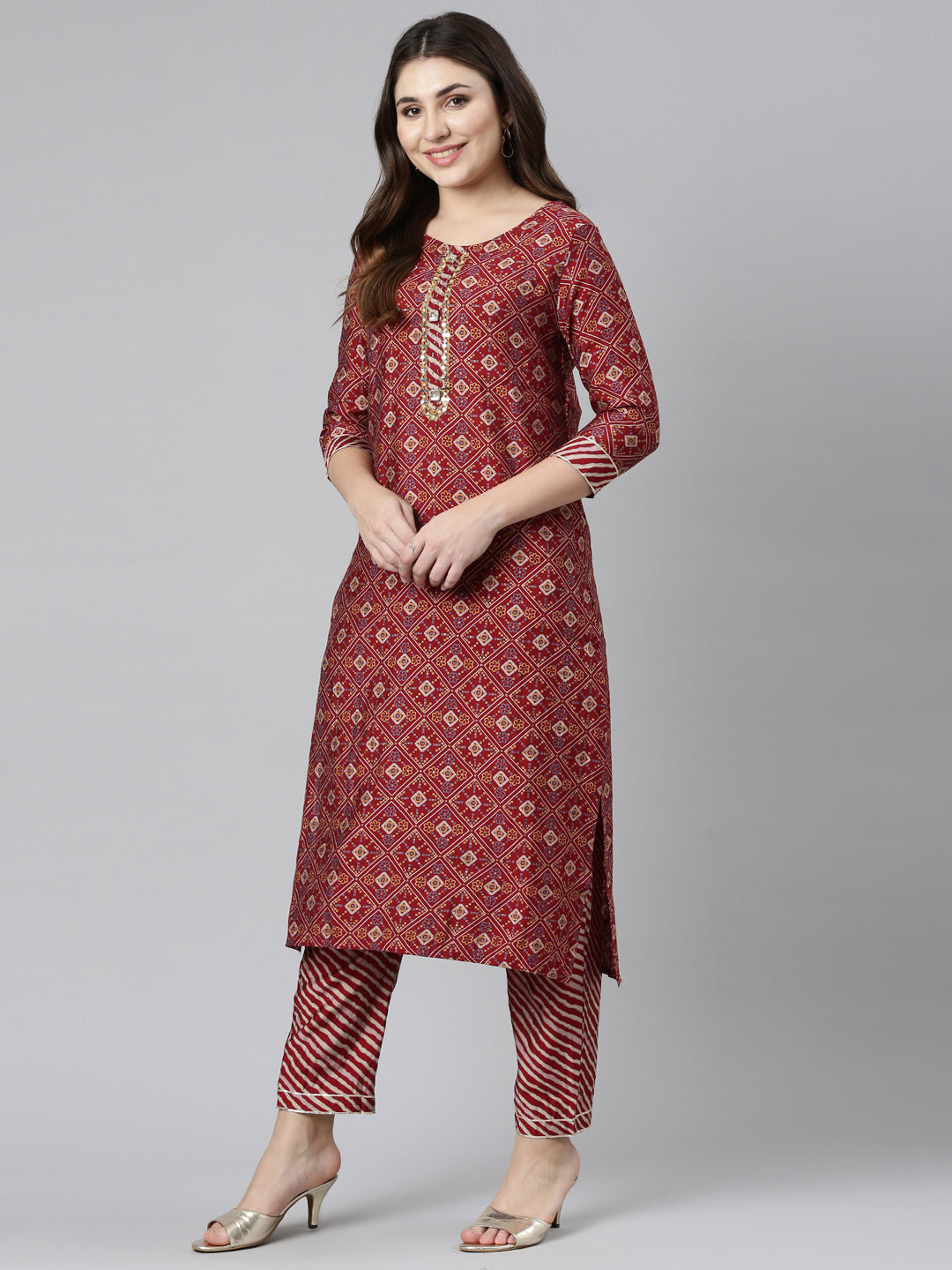 Neeru's Maroon Regular Straight Printed Kurta And Trousers