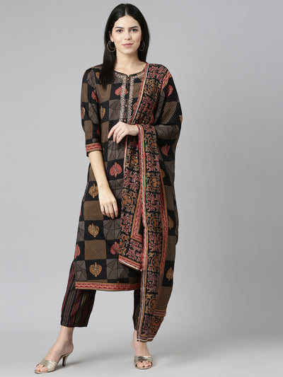 Neeru's Black Regular Straight Printed Readymade Suits