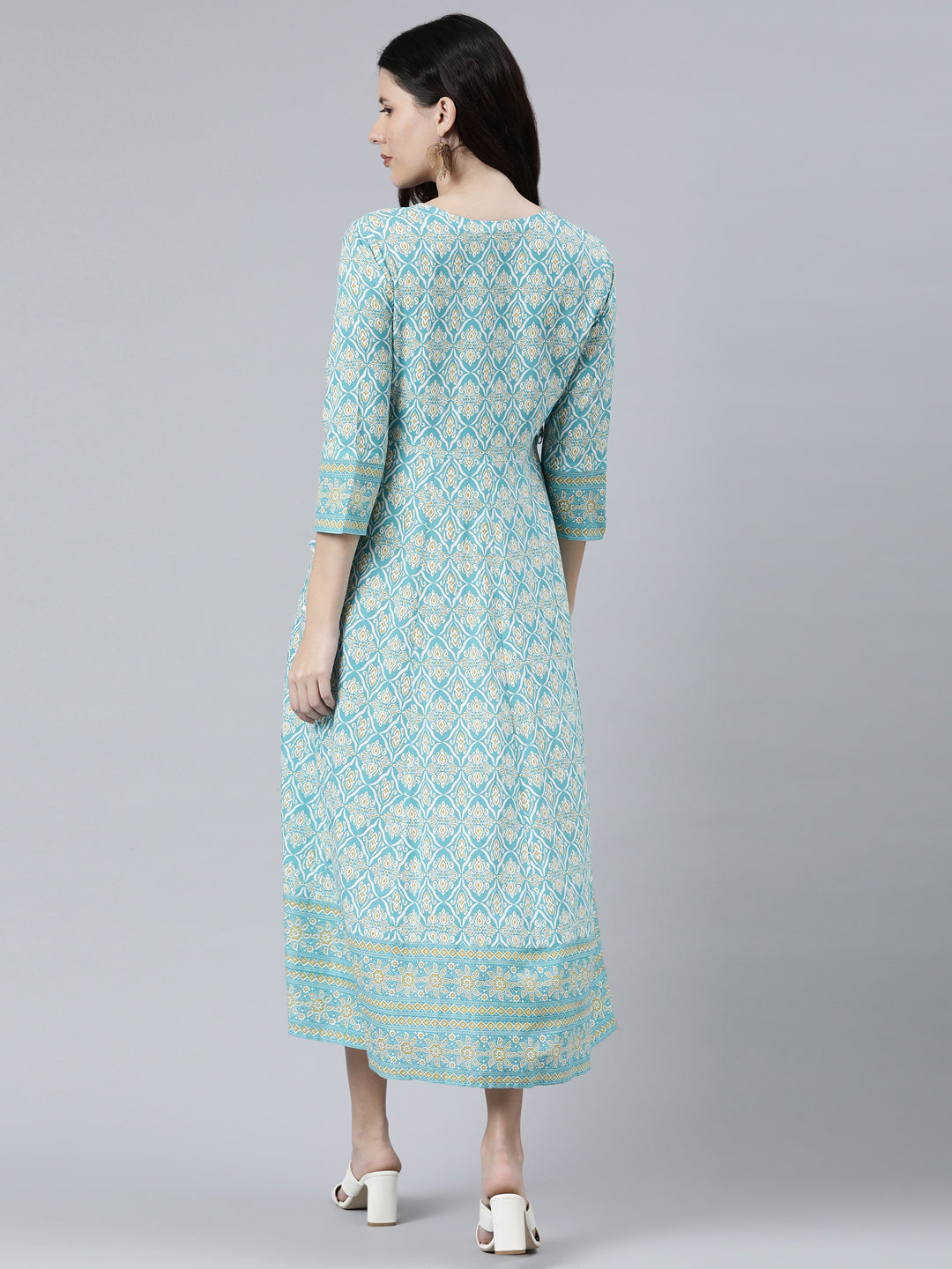 Neeru's Sea Green Color Cotton Fabric Floral Kurta