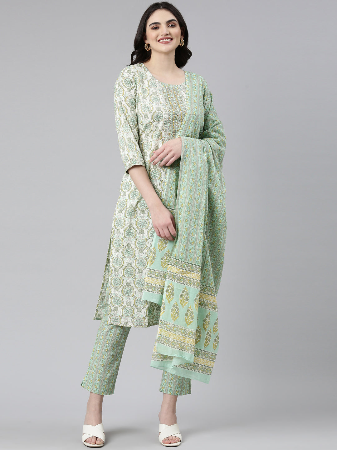 Neeru's Green Regular Straight Printed Kurta And Trousers With Dupatta