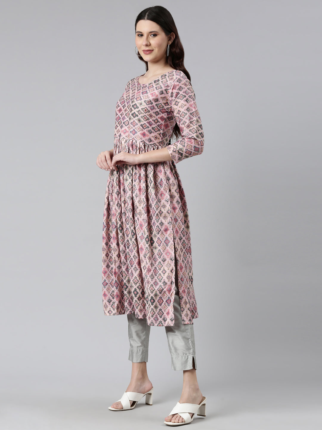 Neeru's Pink Color Rayon Fabric Printed Kurta