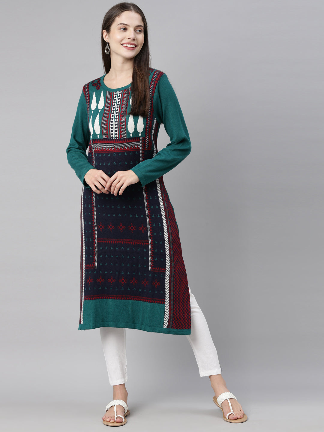 Neerus Women Green  Navy Blue Geometric Acrylic Knitted Kurta