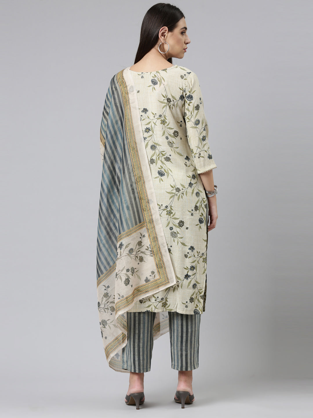 Neerus Women Blue Floral Printed Kurta with Trousers  With Dupatta