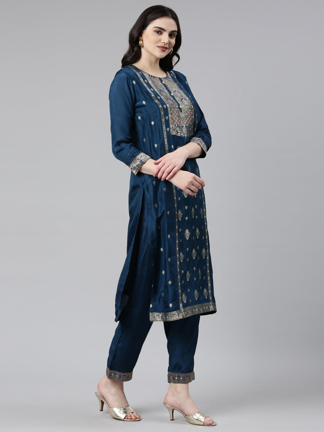 Neeru's Green Regular Straight Printed Kurta And Trousers With Dupatta