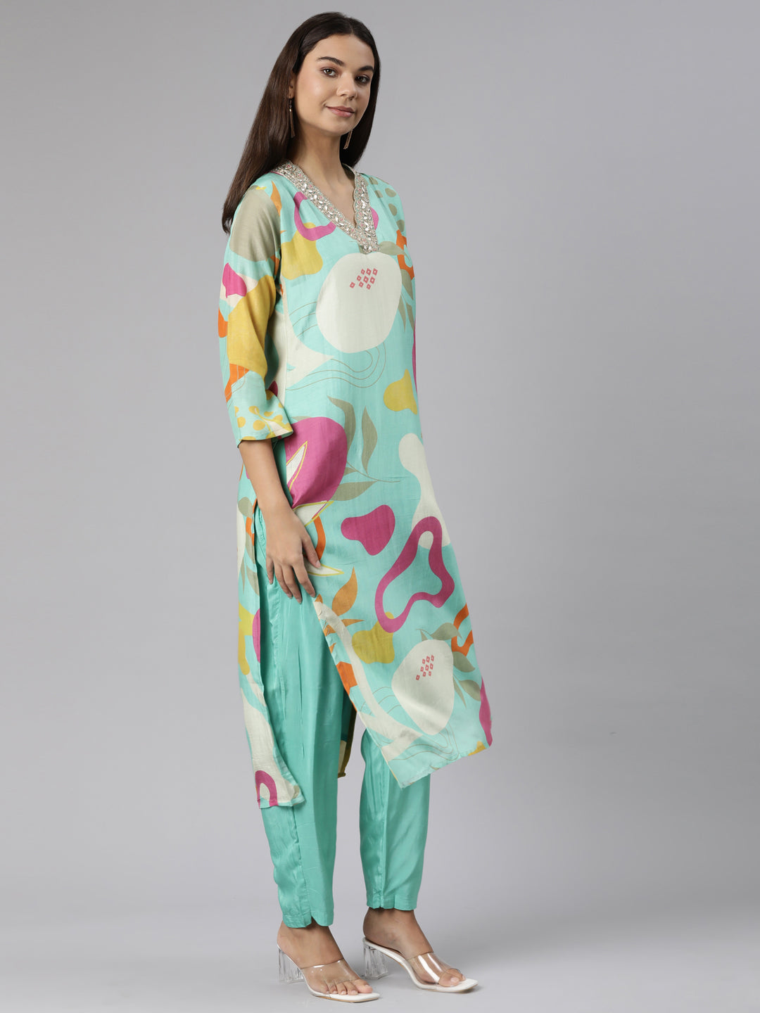 Neeru's Sea Green Regular Straight Geometric Kurta And Trousers With Dupatta