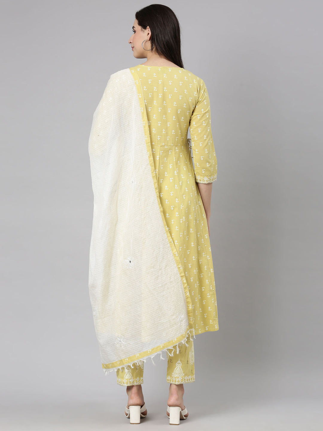 Neerus Green Regular Straight Floral Kurta And  Trousers With Dupatta