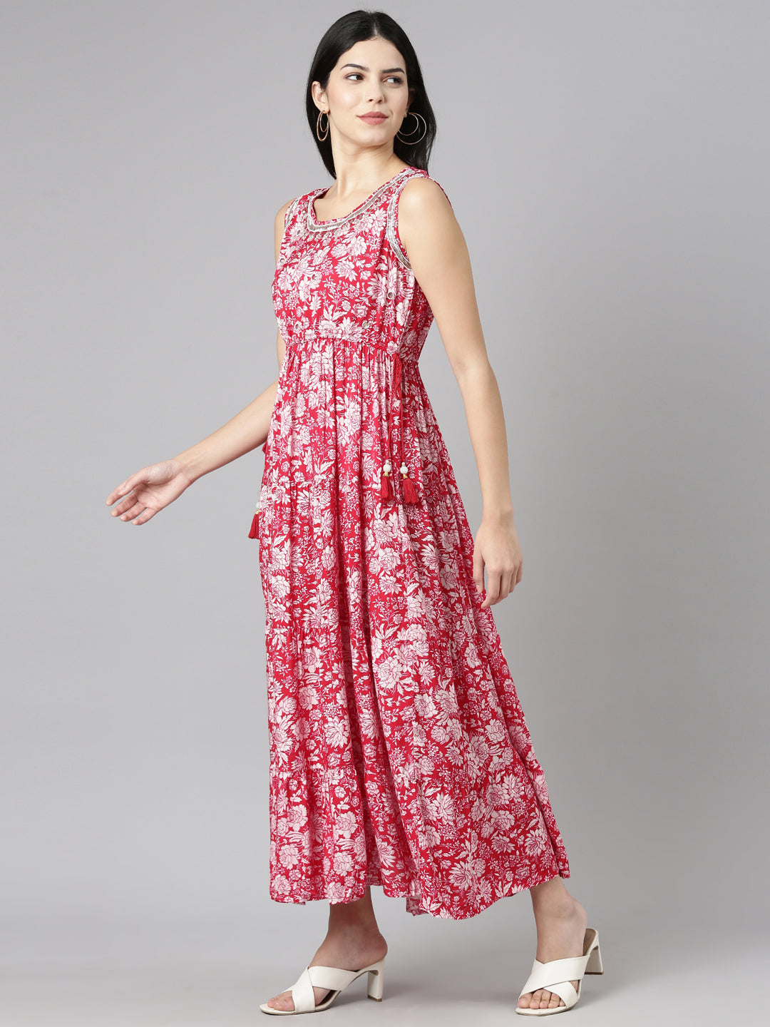 Neeru's Magenta Straight Casual Printed Gown