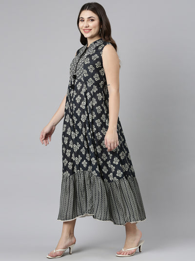 Neeru's Black Straight Casual Printed Dress