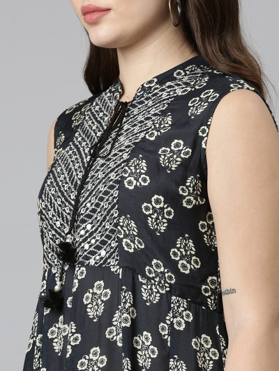 Neeru's Black Straight Casual Printed Dress