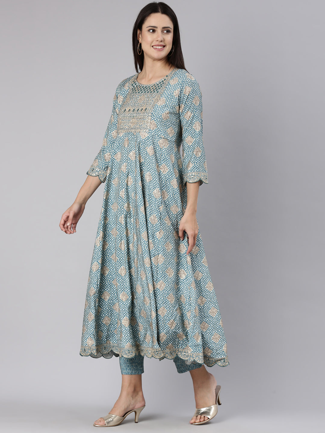 Neeru's Blue Regular Straight Yoke Design Readymade suits