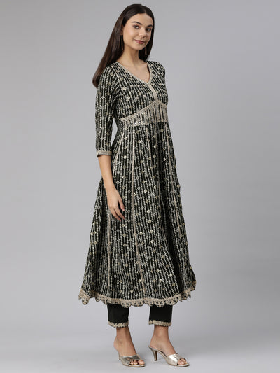 Neeru's Olive Regular Straight Floral Kurta And Trousers With Dupatta