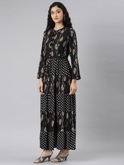 Neerus Black Curved Casual Floral Maxi Dresses