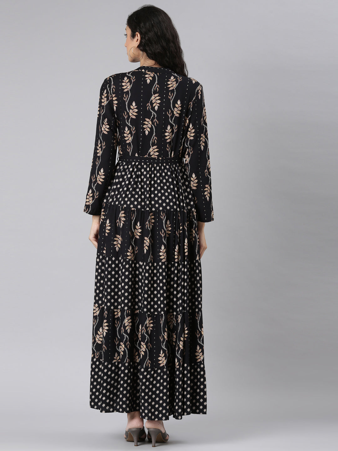 Neerus Black Curved Casual Floral Maxi Dresses